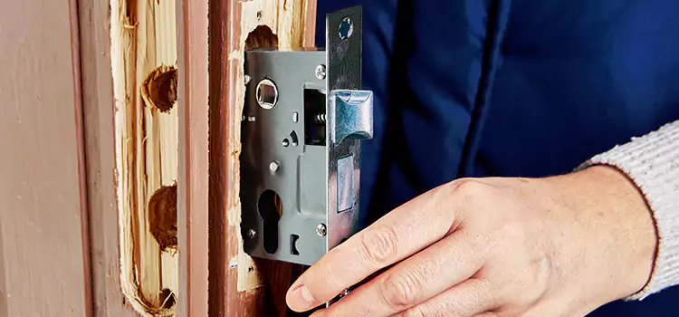 Garage Door Lock Replacement Regina